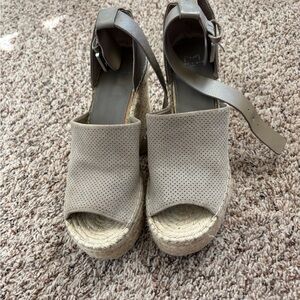 Marc Fisher Ankle Strap Grey Espadrille Wedge Sandals Sz 8.5
